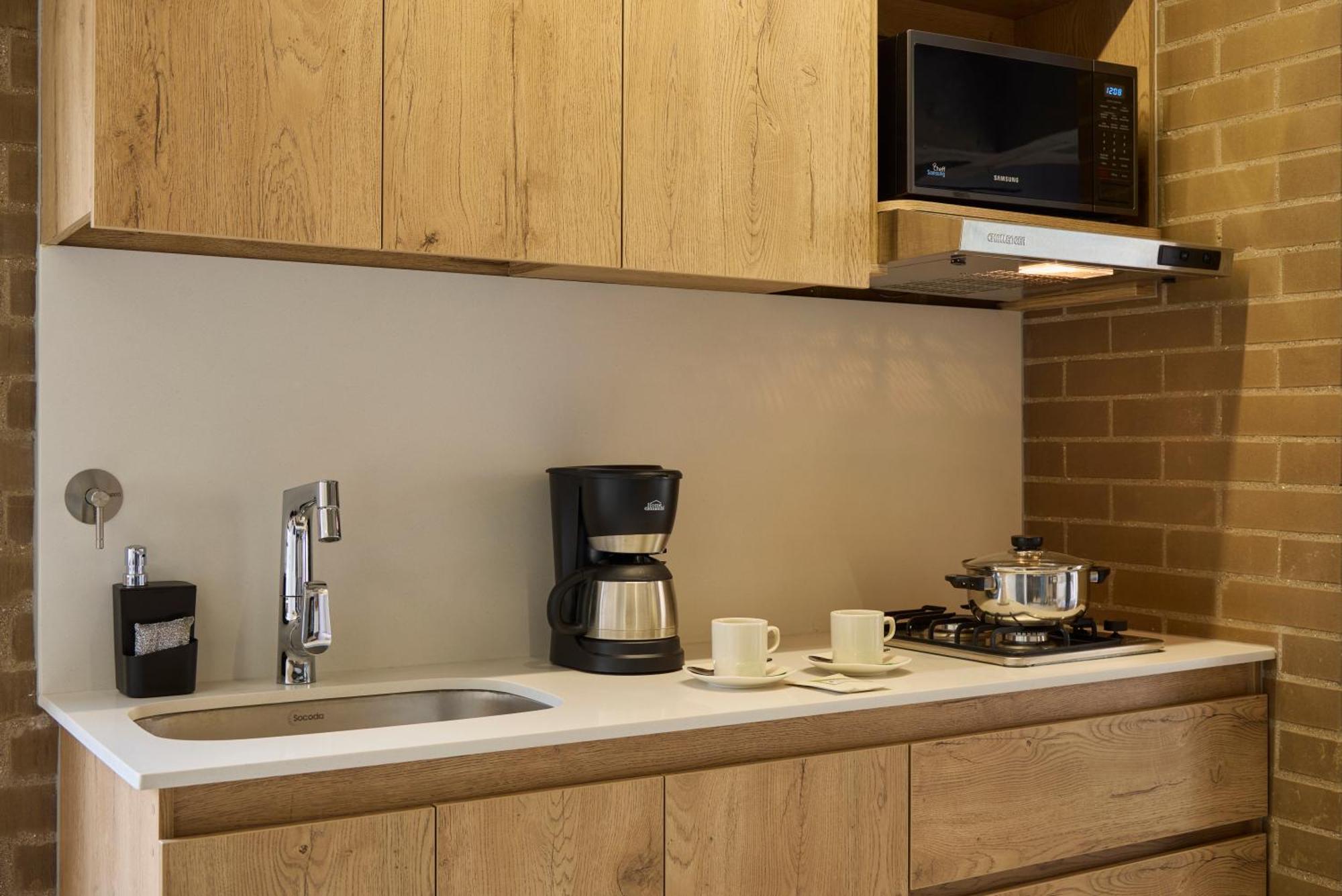 30 Living Suites Μεντεγίν Εξωτερικό φωτογραφία